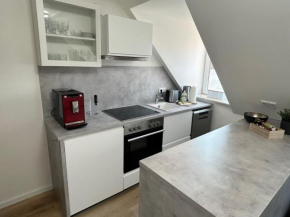 HÖL-Moderne Wohnung in zentraler Lage, Schallschutzfenster, 24h-Self-check-in, Disney Plus